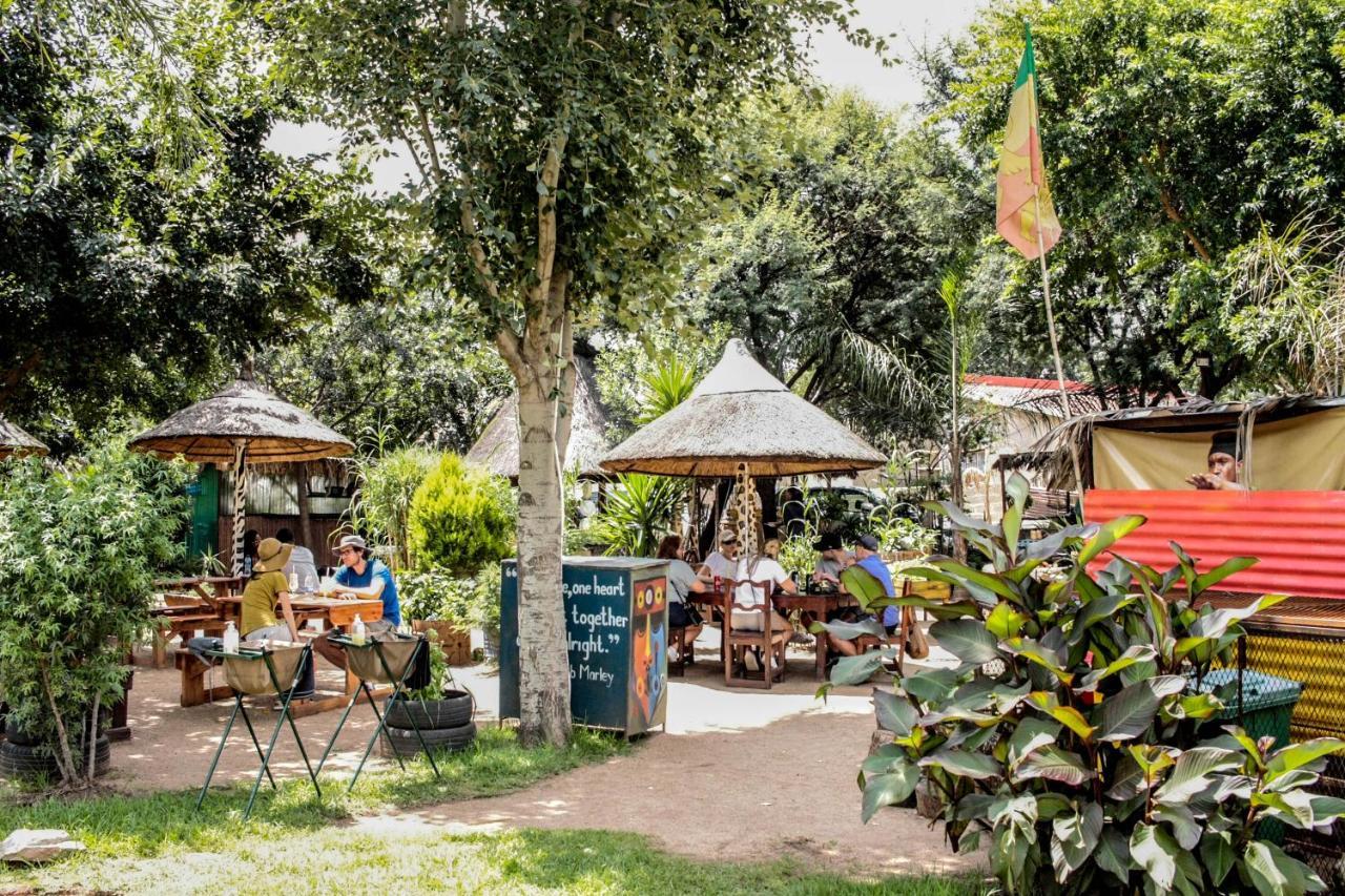 Hostel Lebo'S Soweto Backpackers Exteriér fotografie