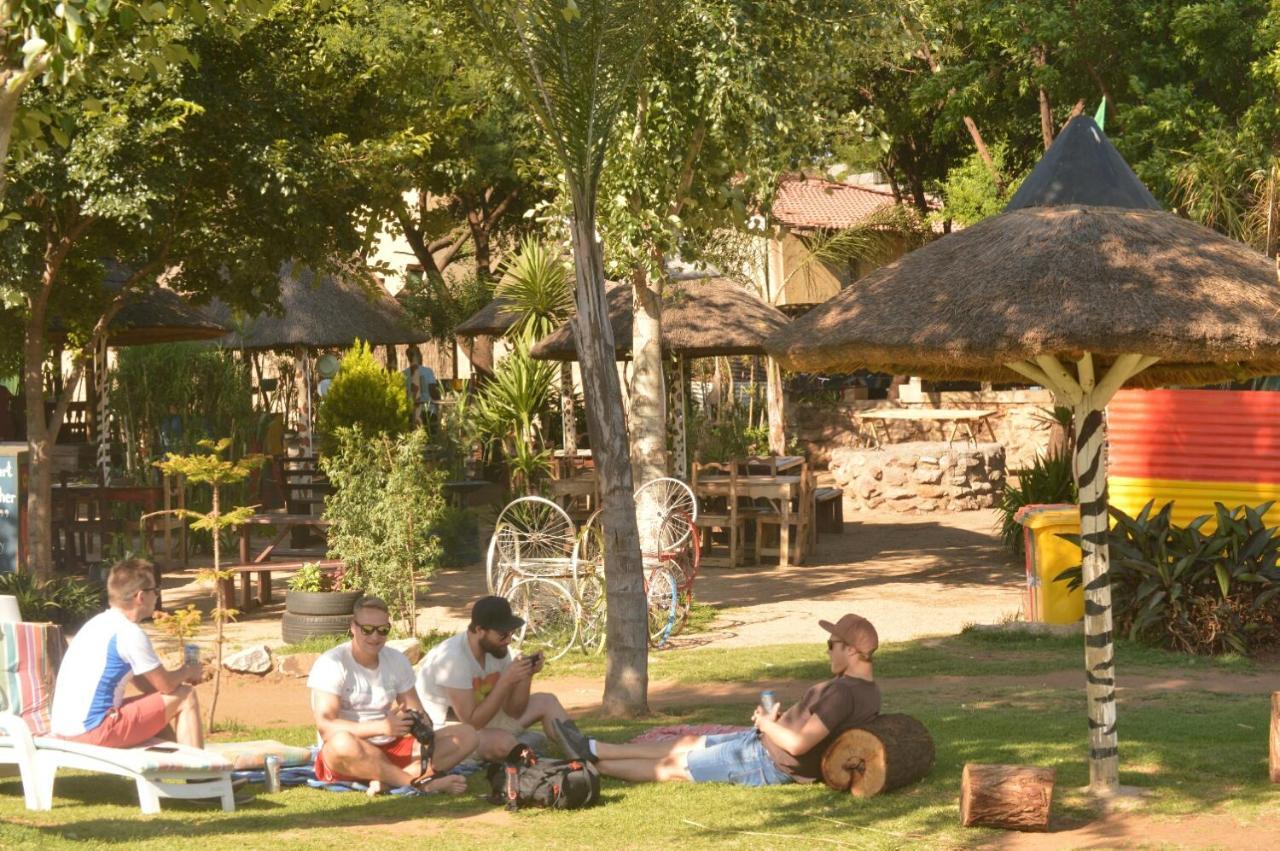 Hostel Lebo'S Soweto Backpackers Exteriér fotografie